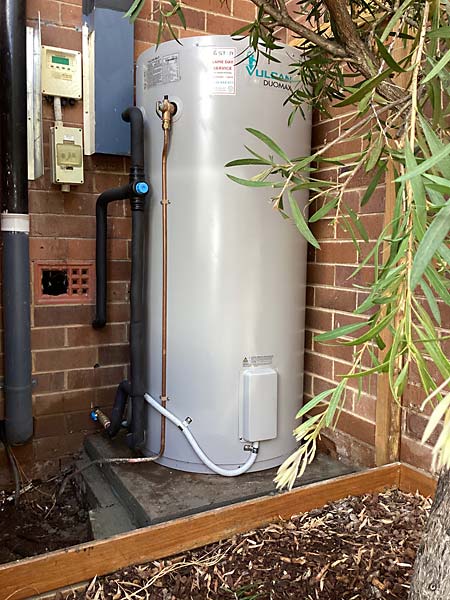 Vulcan electric hot water system replaced an Apricus solar hot water system