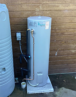 Emergency installation of an electric hot water system in Kambah