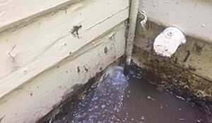Water leak gal pipe Turner-ACT