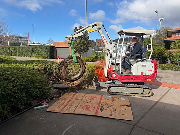 Strata plumbing repairs to sewer manhole Deakin