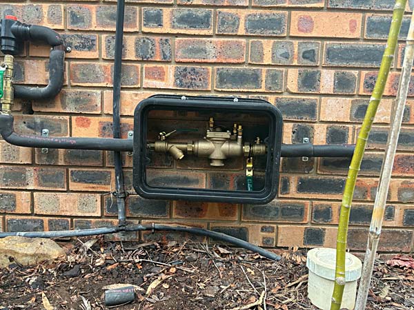 Backflow device testing - supply fitted with RPZ or hand held bidet douche Belconnen Canberra